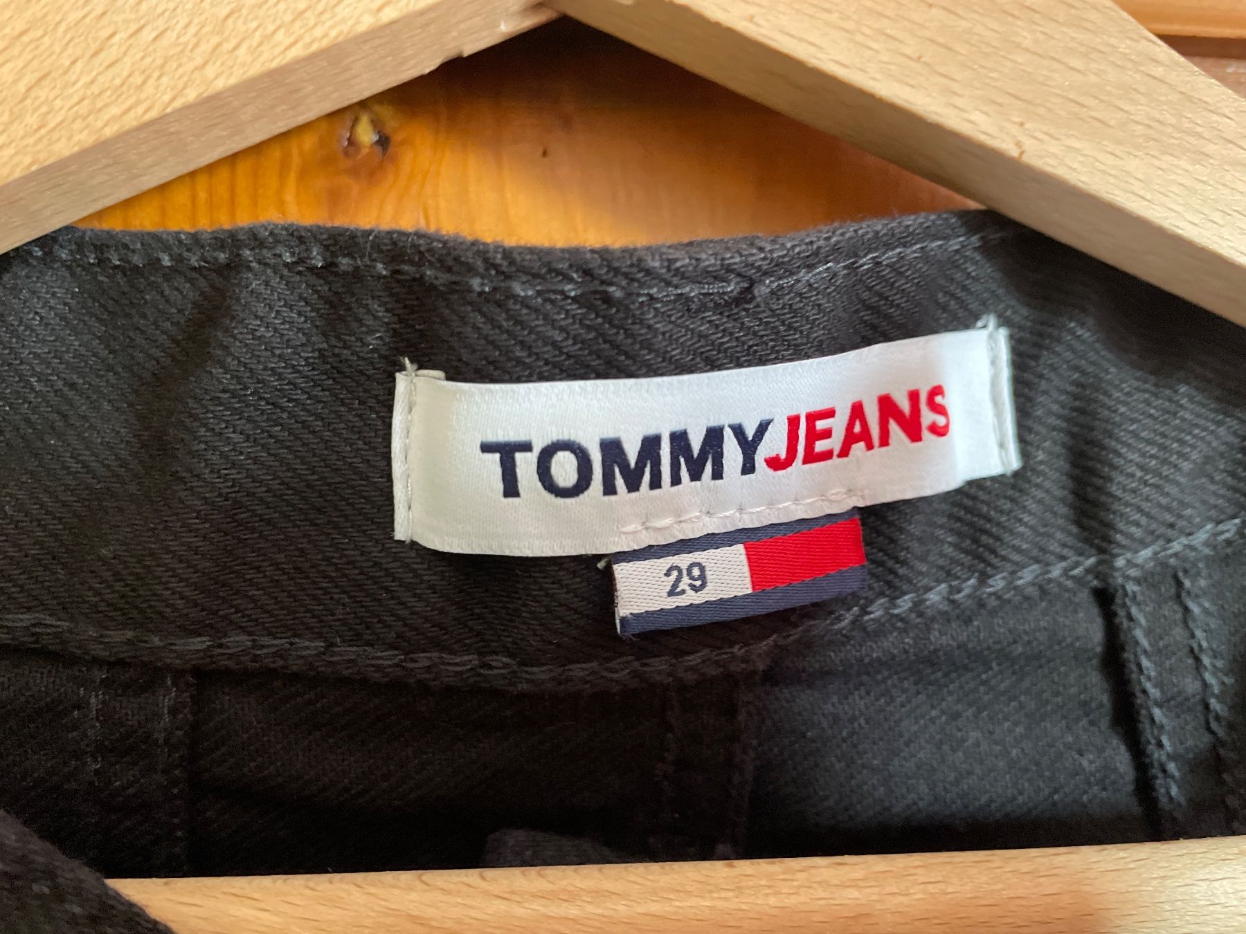 Tommy Hilfiger Jeans: Short noir Tommy Hilfiger, S – Gebraucht aus Buchillon von Samui3 2