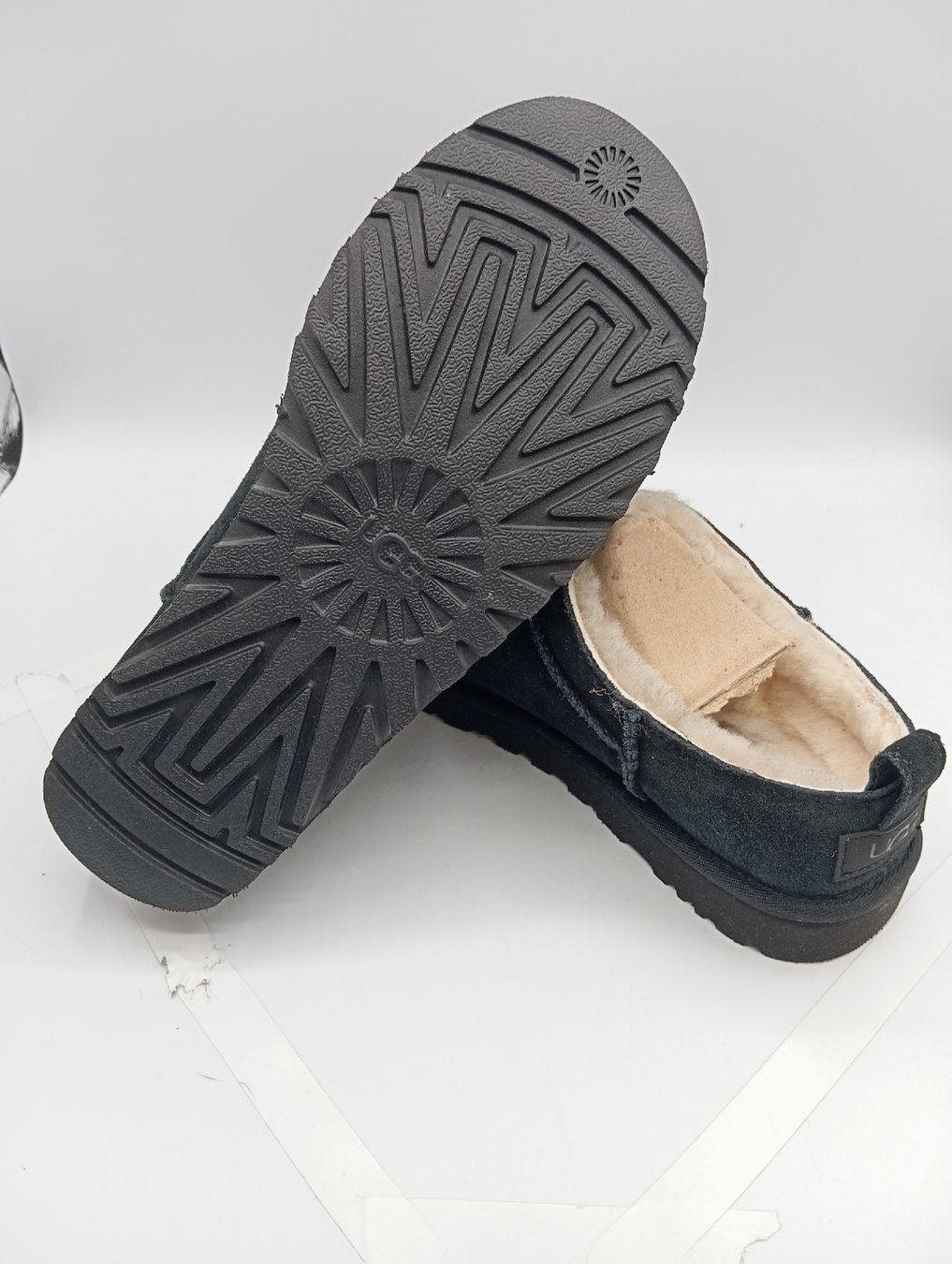 Ugg Scarpe da donna: UGG Classic Micro - schwarz (EU39) – Nuovo e nell'imballaggio originale da Schaffhausen venduto da outlez 6