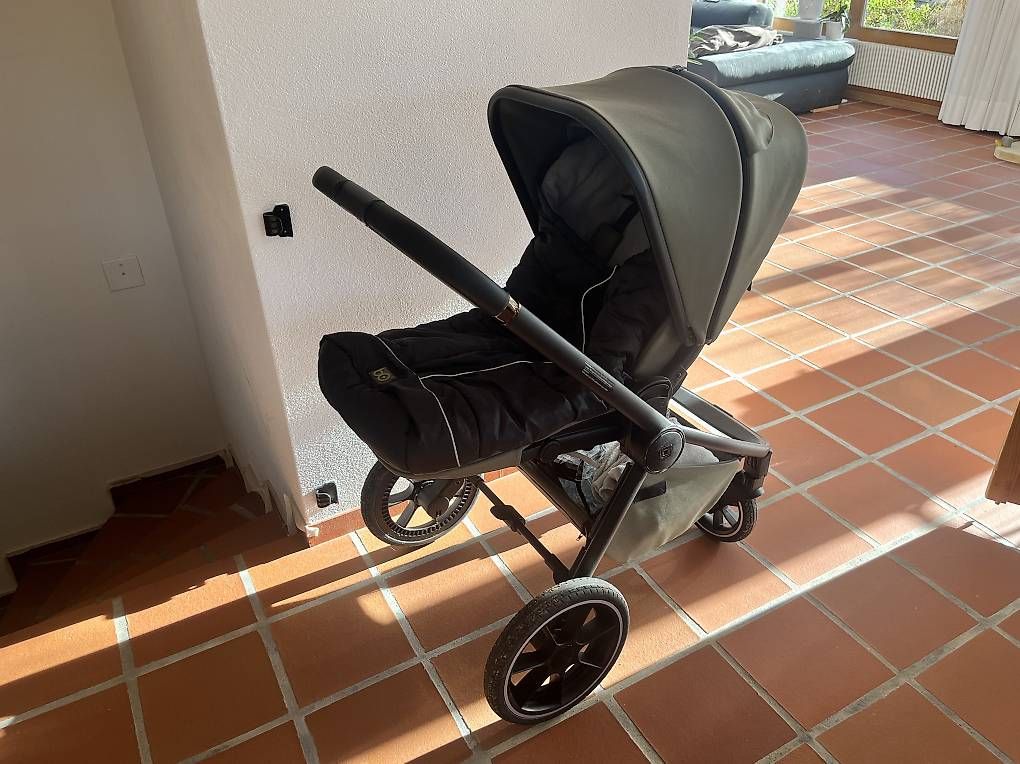 Carrozzine: Kinderwagen Moon Resea+ – Usato da Tenniken venduto da butterflies01 1