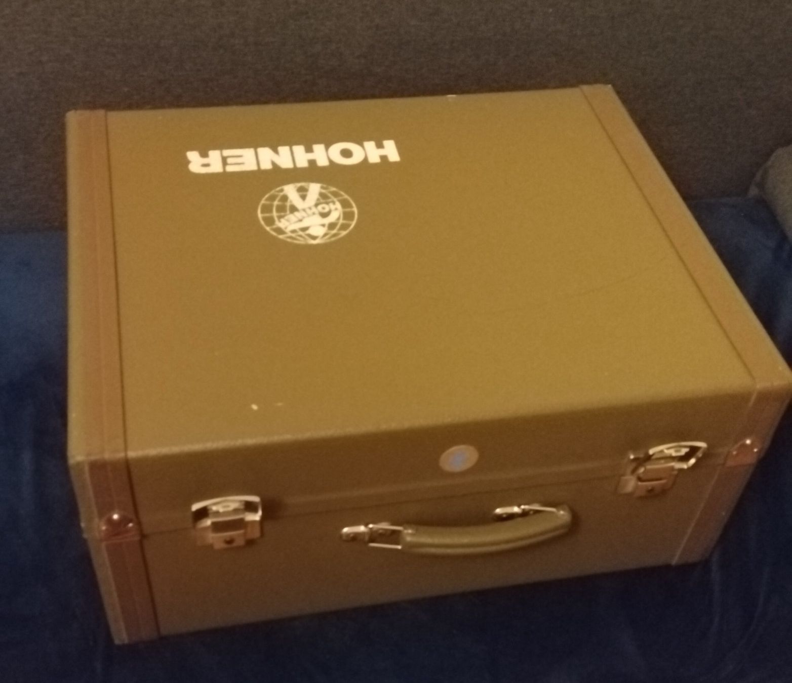 Hohner Musikinstrumente: Coffre Hohner rigide pour accordeon – Gebraucht aus Vevey von Djporradao 1