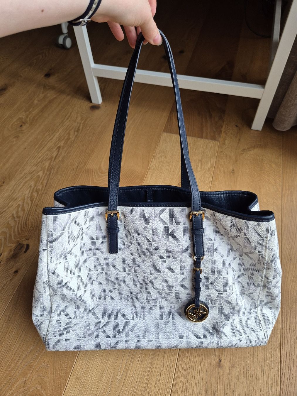 Michael Kors Sacs femmes: Michael Kors Tasche  – D'occasion à Altdorf UR par Louisismyfavorite