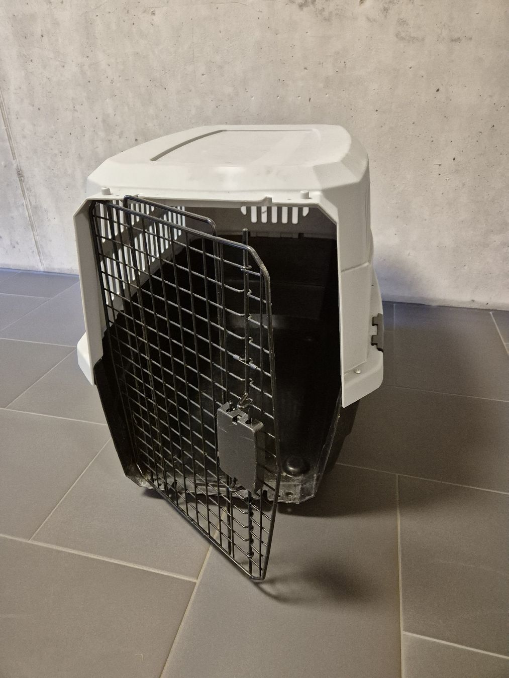 Gabbie, trasporto & Sicurezza: Large dog transport box – Usato da Lenzburg venduto da wojcikar