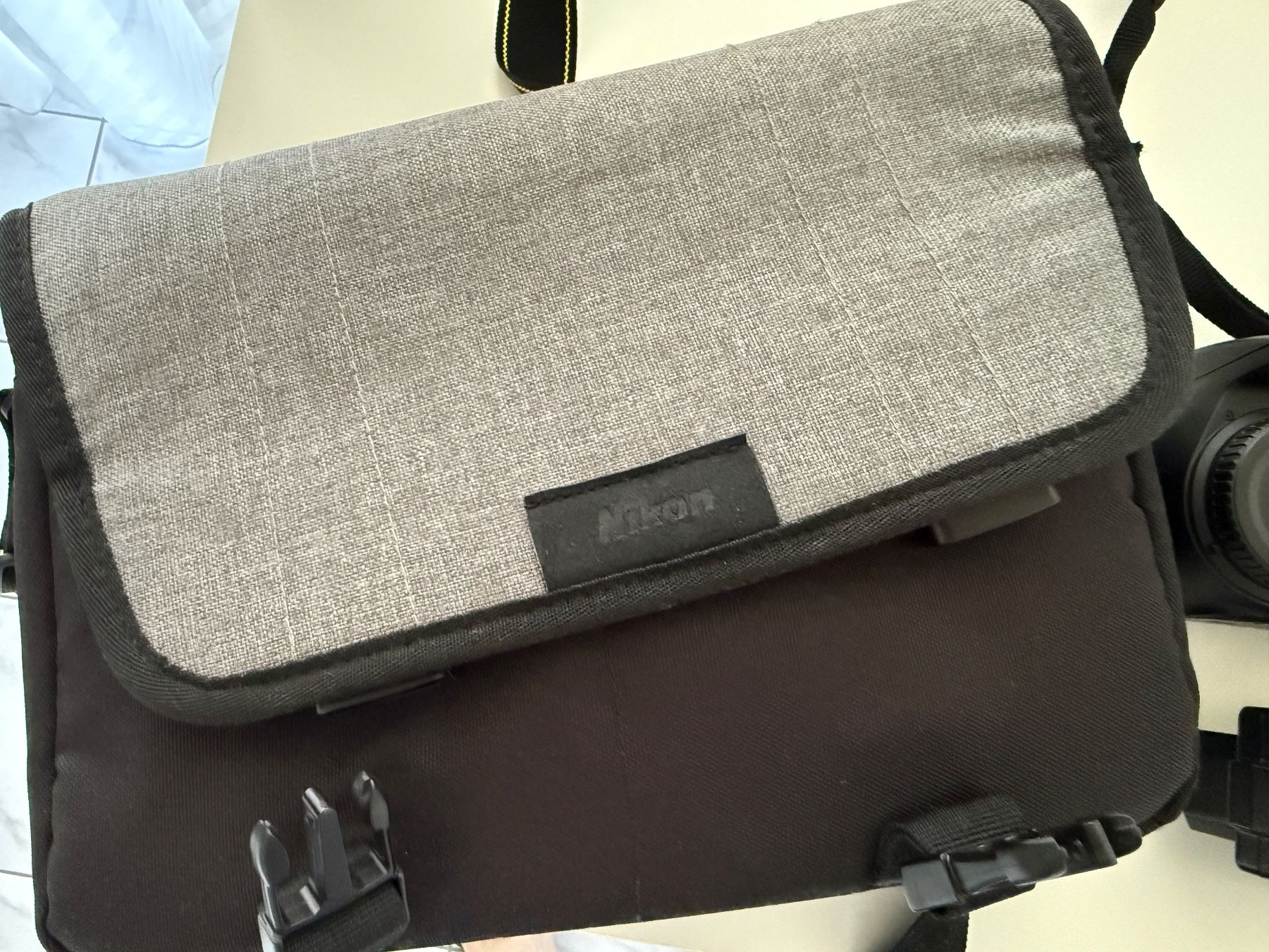 Nikon Fotocamera: Nikon D5600 mit 2 Objektiven und Tasche – Usato da Ebikon venduto da Pyrgus 5