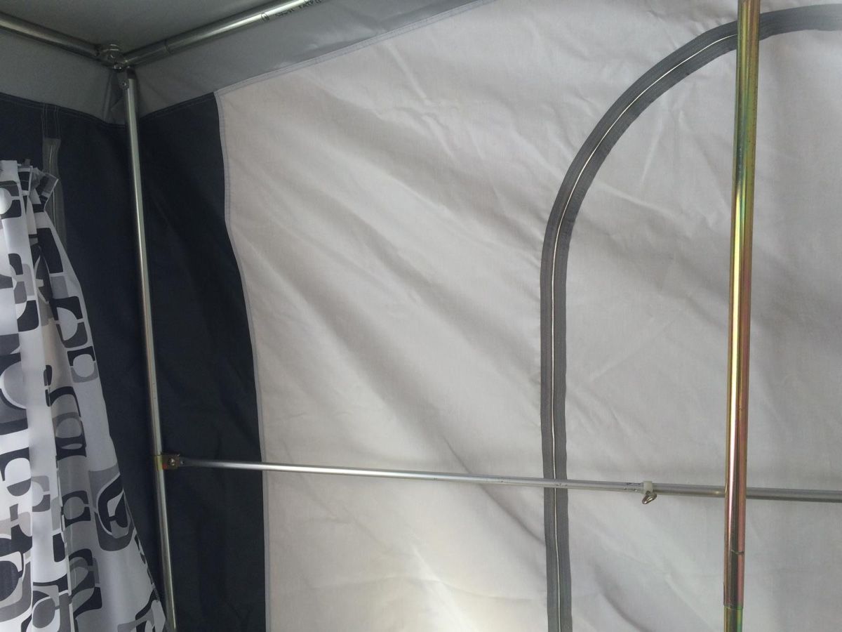 Vorzelte & Markisen: Vorzelt Cortina II  DWT grau 250 x 200 – Gebraucht aus Basel von  3