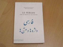 Le Persan - par les mots et les textes