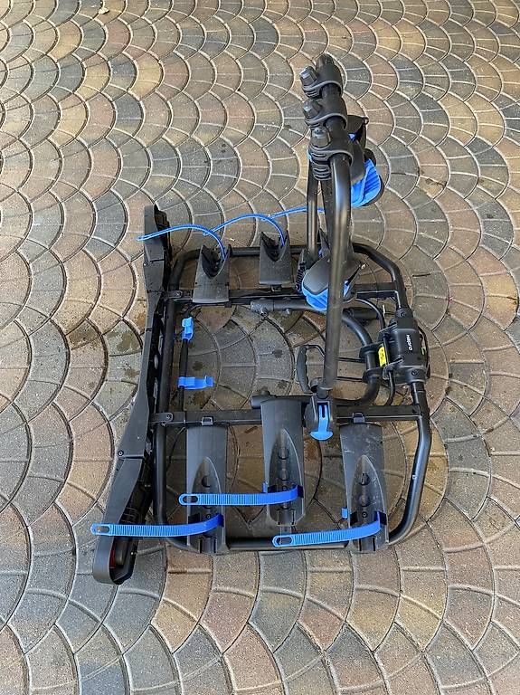 Portapacchi: Porta biciclette per gancio di traino – Usato da Morbio Inferiore venduto da bobo74 2