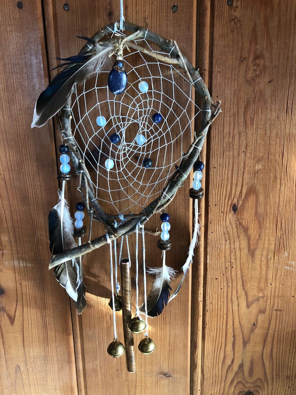 Tutte le decorazioni: schöner Traumfänger/Glockenspiel mit Lapislazuli + Opalith – Nuovo e nell'imballaggio originale da Ittenthal venduto da Hwaggis