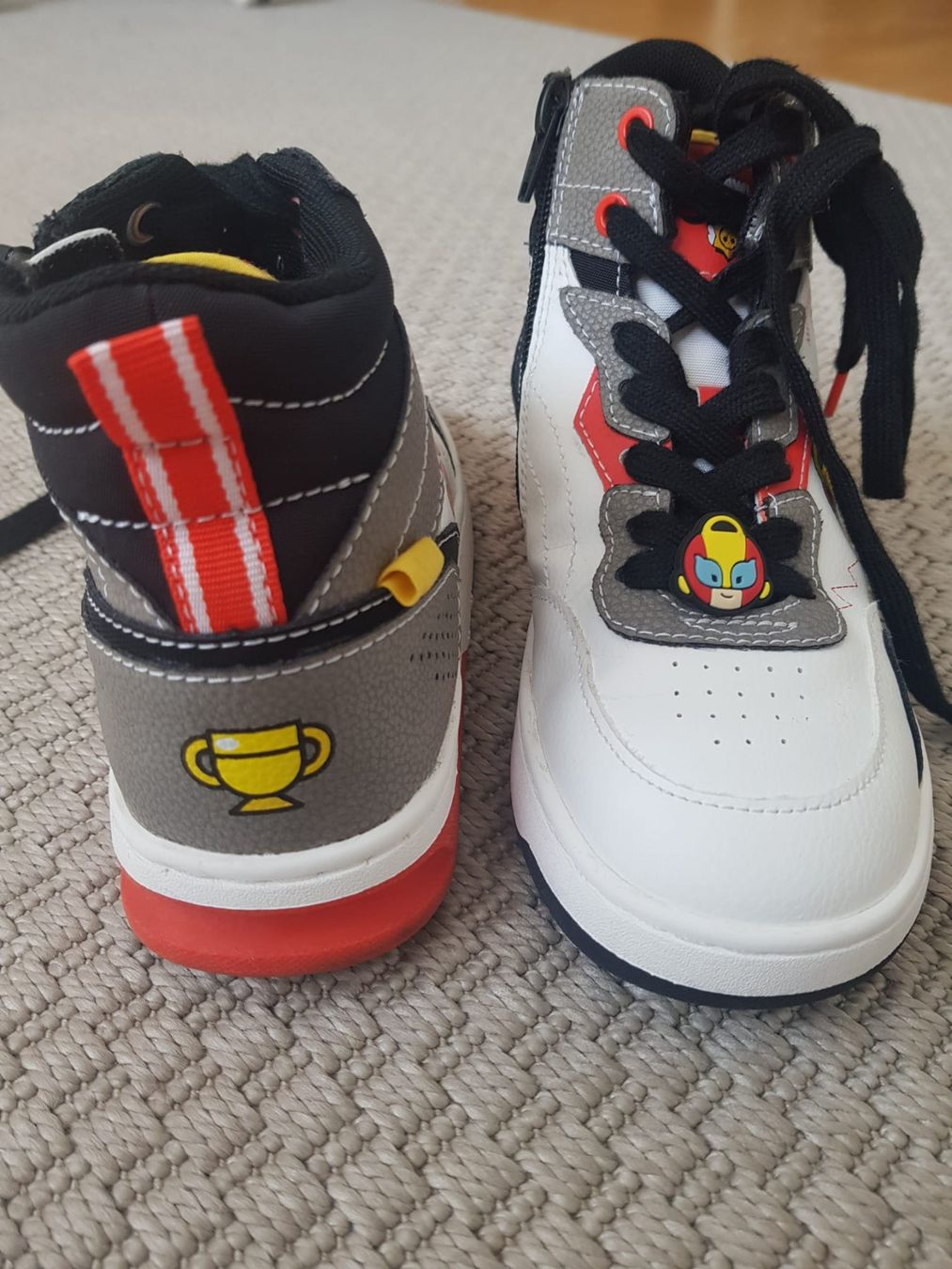 Zara Scarpe per ragazzi: Kinder Sneakers Zara – Usato da Münchenstein venduto da mt25 2