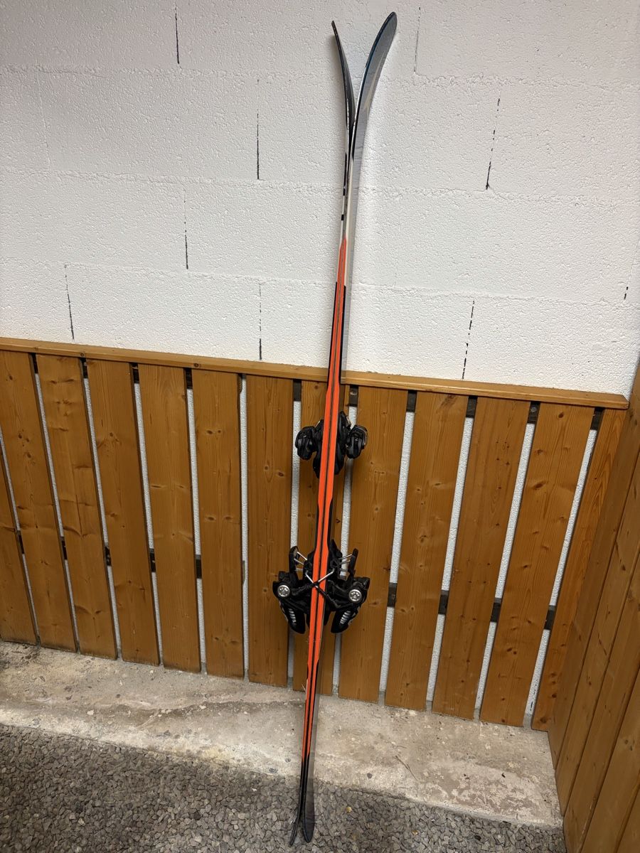 Atomic Sci: Lot atomic FT skis-chaussures-bâtons  – Usato da Collonges venduto da Nivek_They5 4
