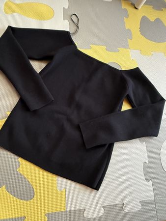Black off-shoulder top by Pinkie, size L, perfect for spring