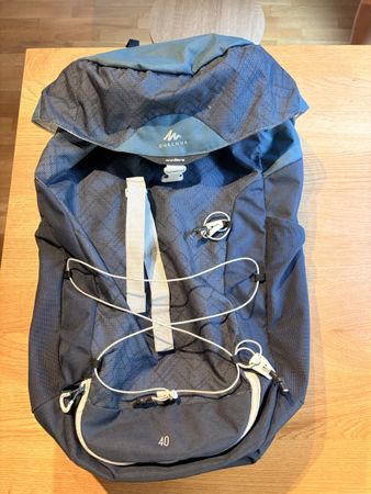 Quechua Rucksack 40l gebraucht