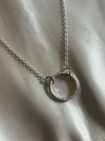 Versilberte Kette