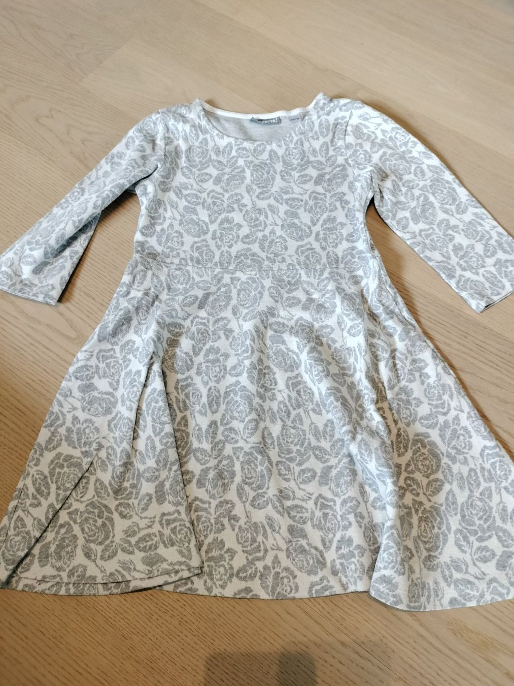 Vestiti & Gonne: Langarm-Kleid Grösse 134/140 – Usato da Neftenbach venduto da TheKringel