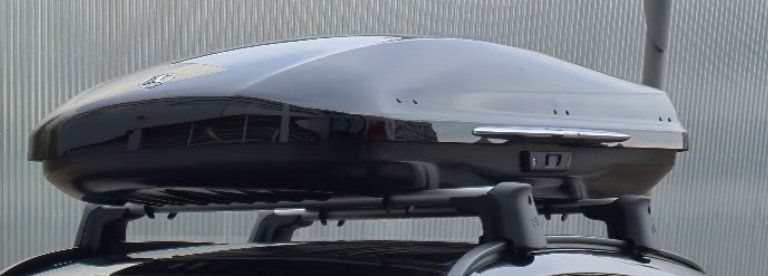 Box da tetto: Grundträger und Dachbox Mercedes-Benz GLA/EQA – Usato da Seuzach venduto da Ripclan
