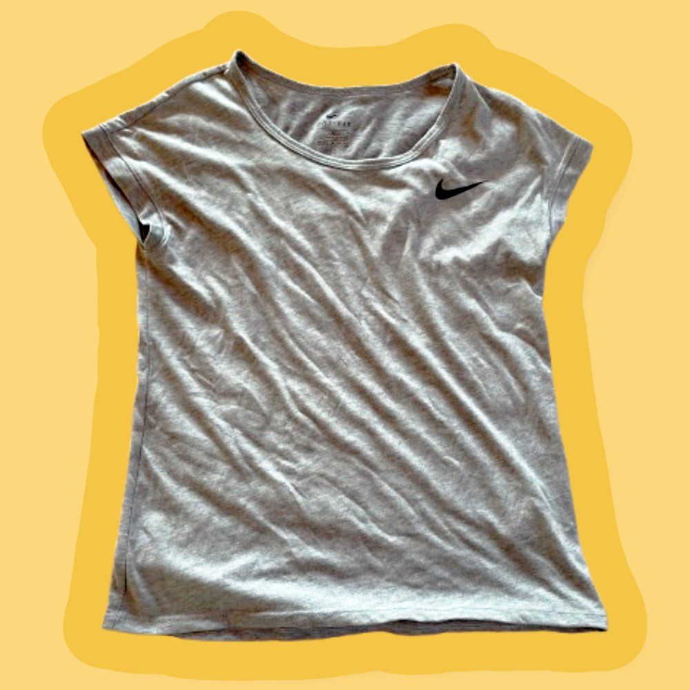 Nike Camicette, T-shirt & Top: Nike Dri-FIT Funktionsshirt – Usato da Bözen venduto da Colibri2001