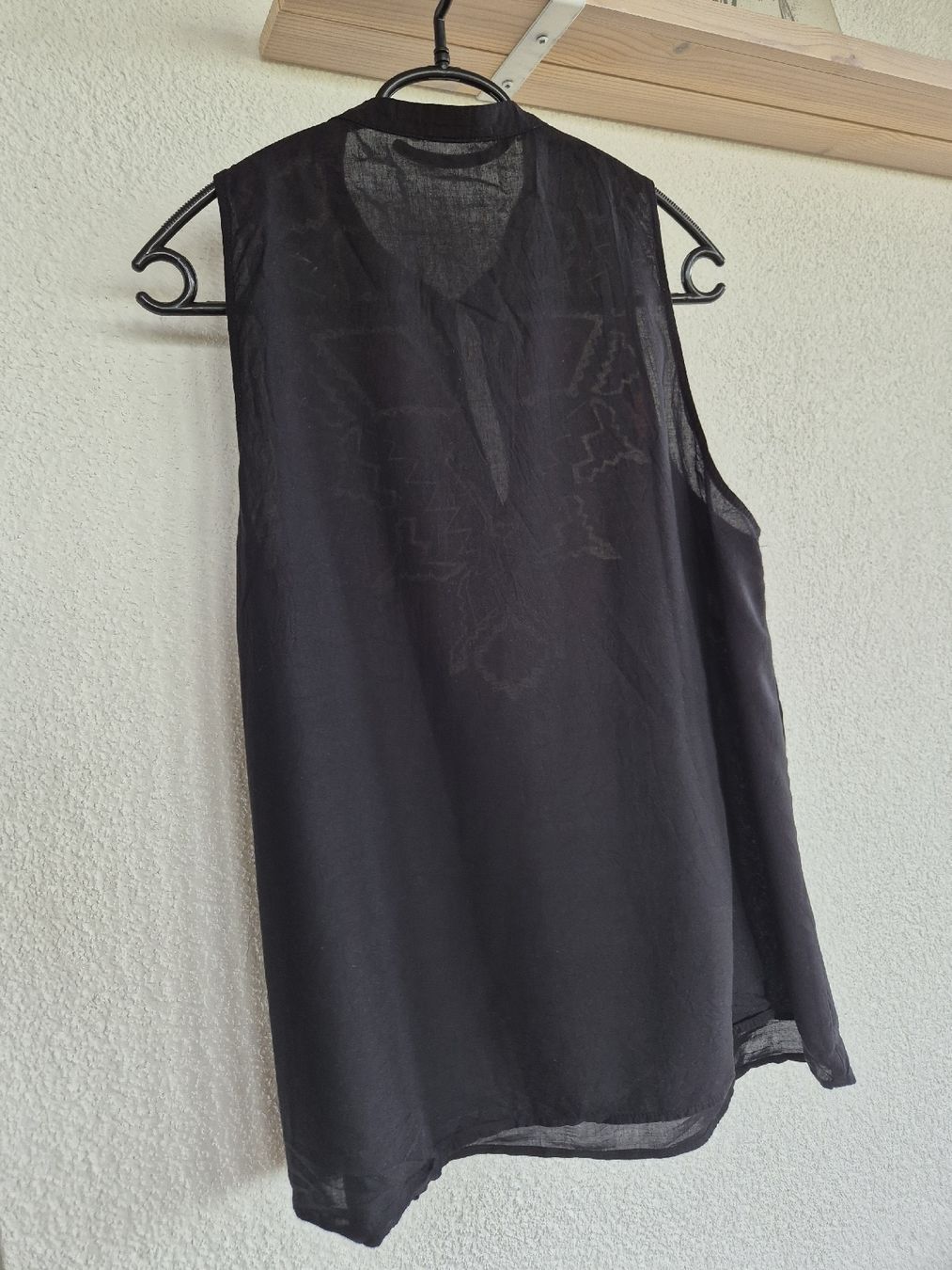 Top: Sommer Boho Top ärmellos schwarz rot gemustert – Usato da Bern venduto da miruslav 6