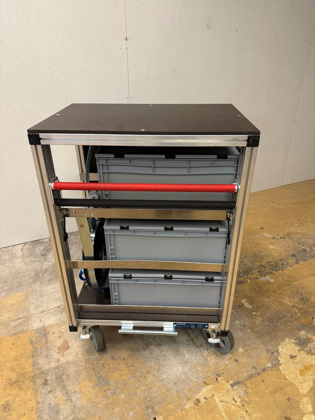 Eléments de bureau: Feuerwehr Rollcontainer Hygiene Typ 1 – Neuf (Voir description) à Wangen SZ par FERESTA_AG 3