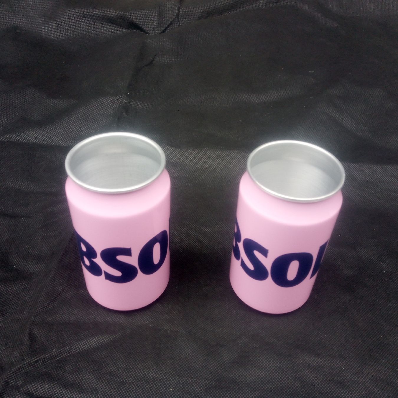 Tazze: 2 Absolut Vodka Becher, Aluminium, pink – Usato da Luzern venduto da toenu23 1