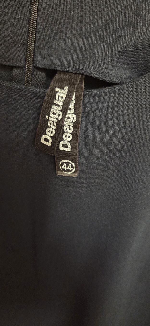 Desigual Vestiti: Desigual Kleid  Grösse 44 dunkelblau Blumenmuster – Usato da Subingen venduto da DENDLE20 2