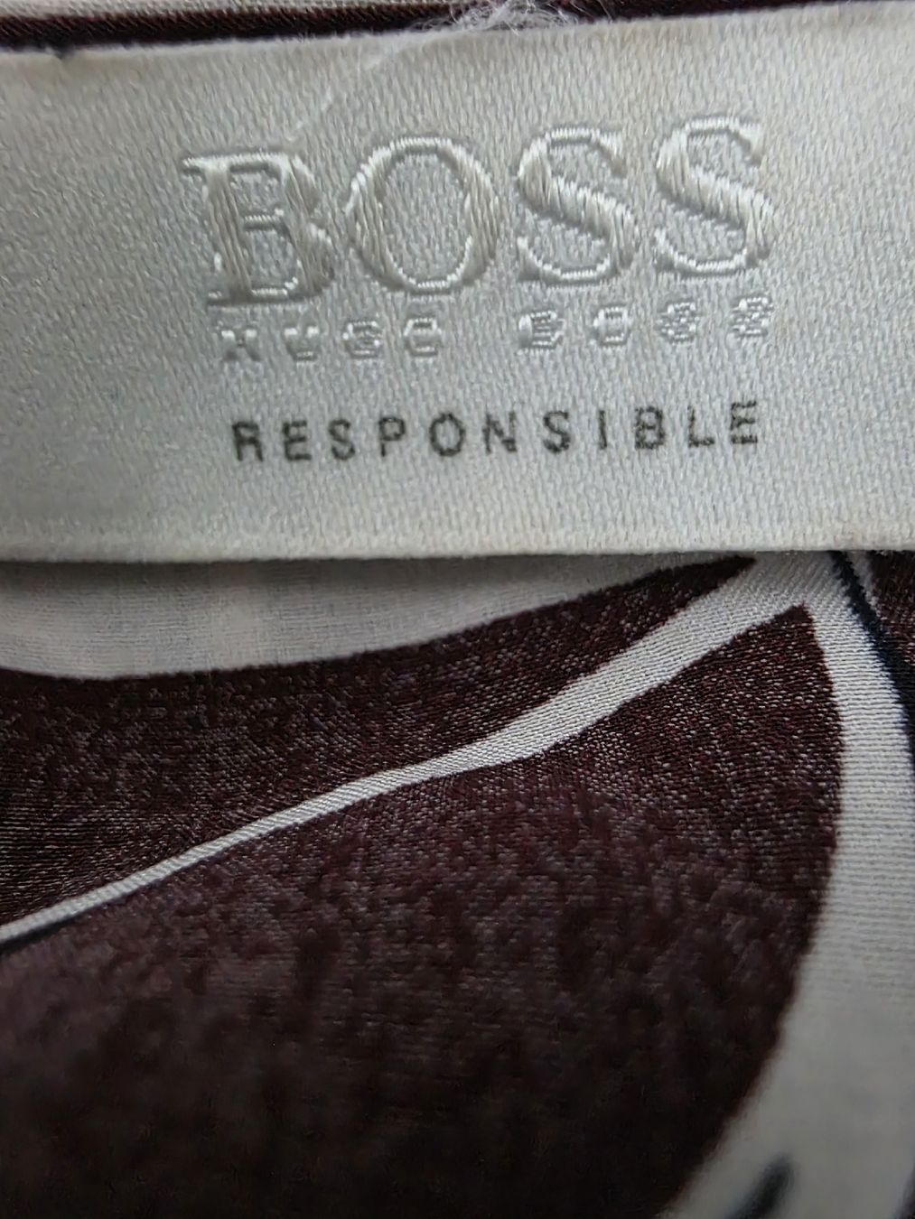 Hugo Boss Kleider: Robe neuve Hugo Boss – Neu (gemäss Beschreibung) aus Chêne-Bourg von wen_q872 7
