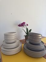 Stylish ceramic dinner set, 24 pieces, excellent condition 