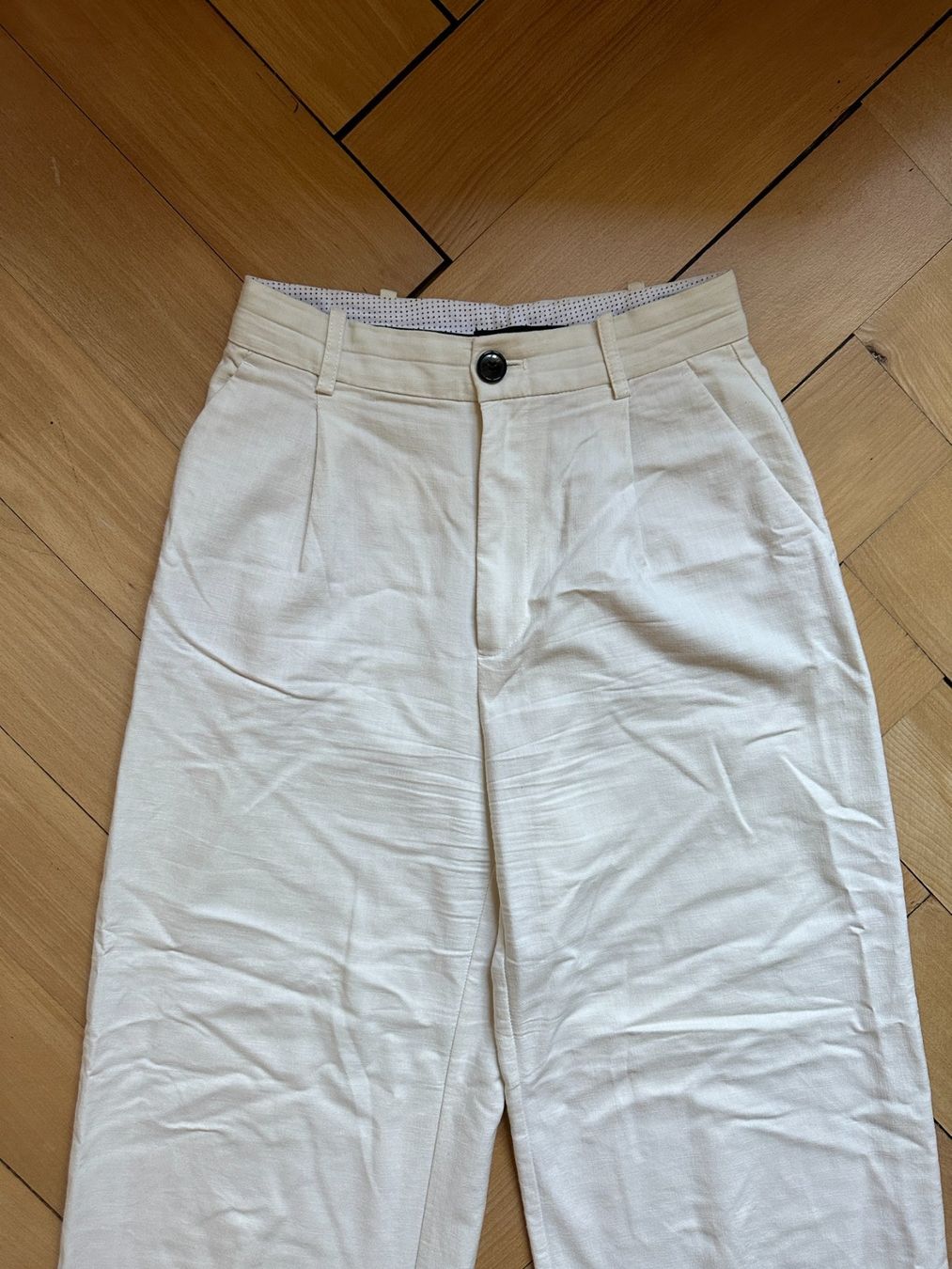 Zara Pantaloni: ZARA - Hose offweiss fliessend S – Usato da Zürich venduto da Diazaio 1