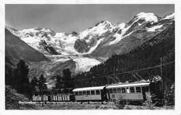 Berninabahn (GR) – Zug beim Morteratschgletscher Zug