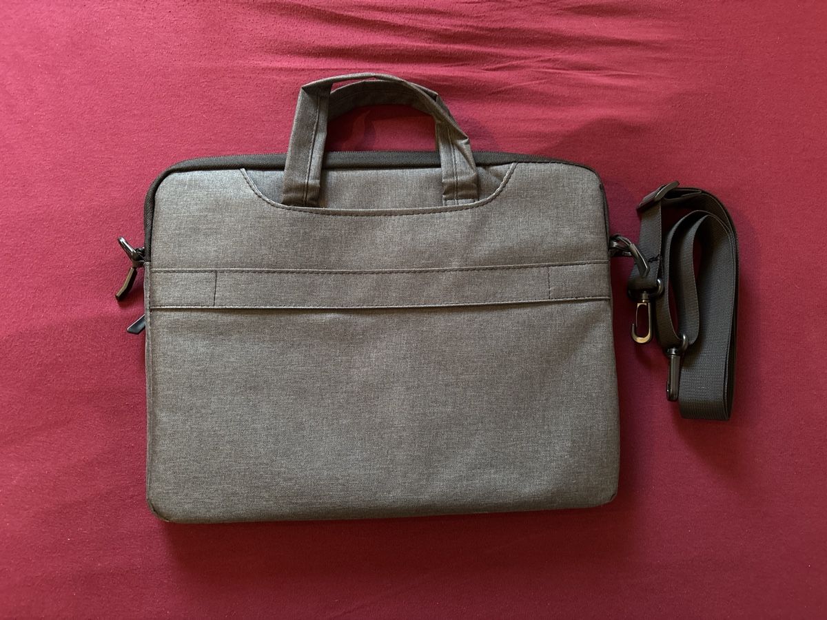 : Laptop Tasche Neu grau mit Tragegurt – Nuovo (secondo la descrizione) da Zürich venduto da zimtstern45 1
