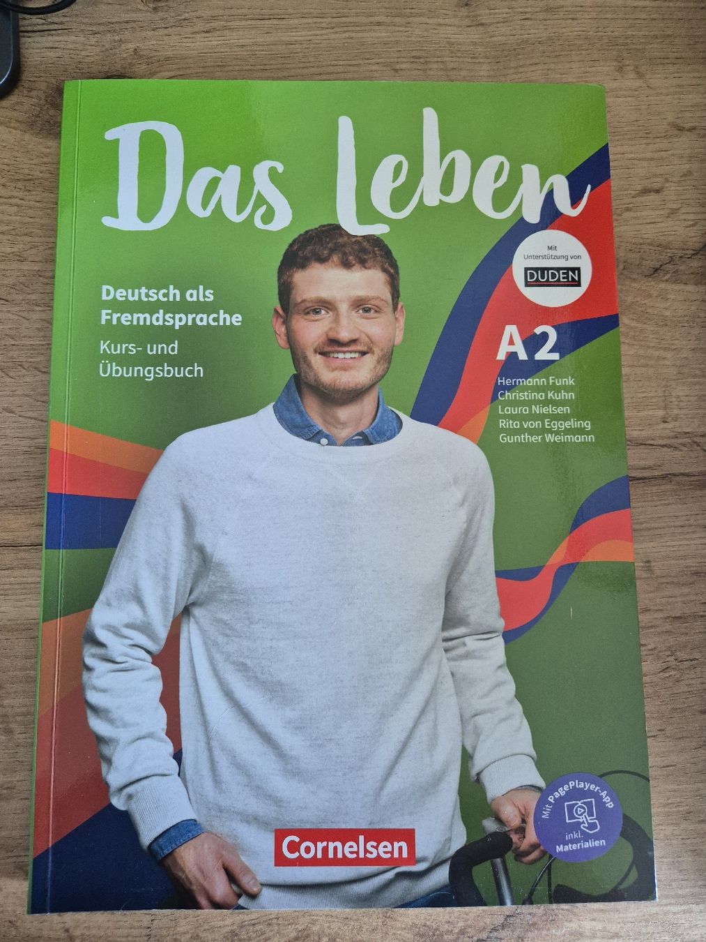 Libri: NEW German A2 coursebook+exercise book Cornelsen (Das Leben) – Nuovo e nell'imballaggio originale da Basel venduto da Elena_02
