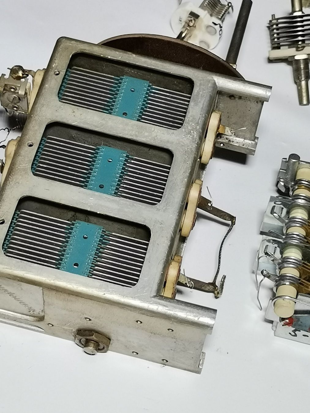 Composants électroniques: Drehkondensator – D'occasion à Kleindöttingen par Katze99 8