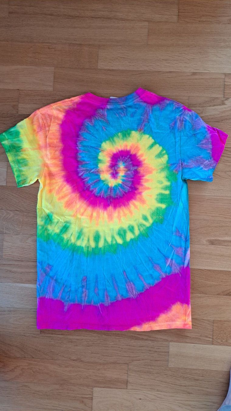 T-shirt: Buntes T-Shirt mit Batik-Print  / Gr. S – Usato da Luzern venduto da Salemanlu 1