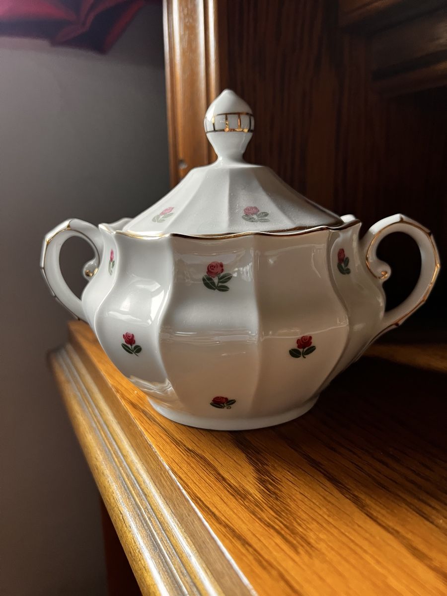 Set di piatti: Kaffe Geschirrset – Usato da St. Gallen venduto da sitoflek 3