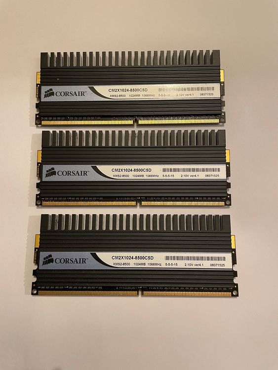 4 Barettes memoire DDR4 - Accessoires informatique