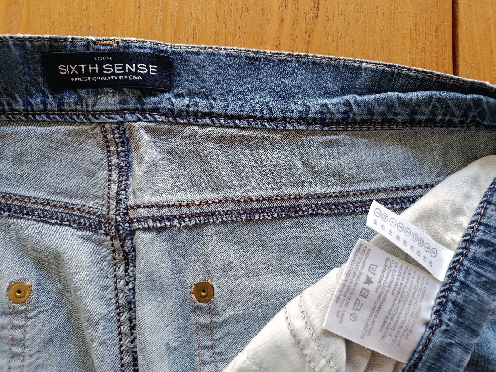 Jeans: Leichte 7/8 Jeans Gr. 40 – Usato da Basel venduto da Clay66 2