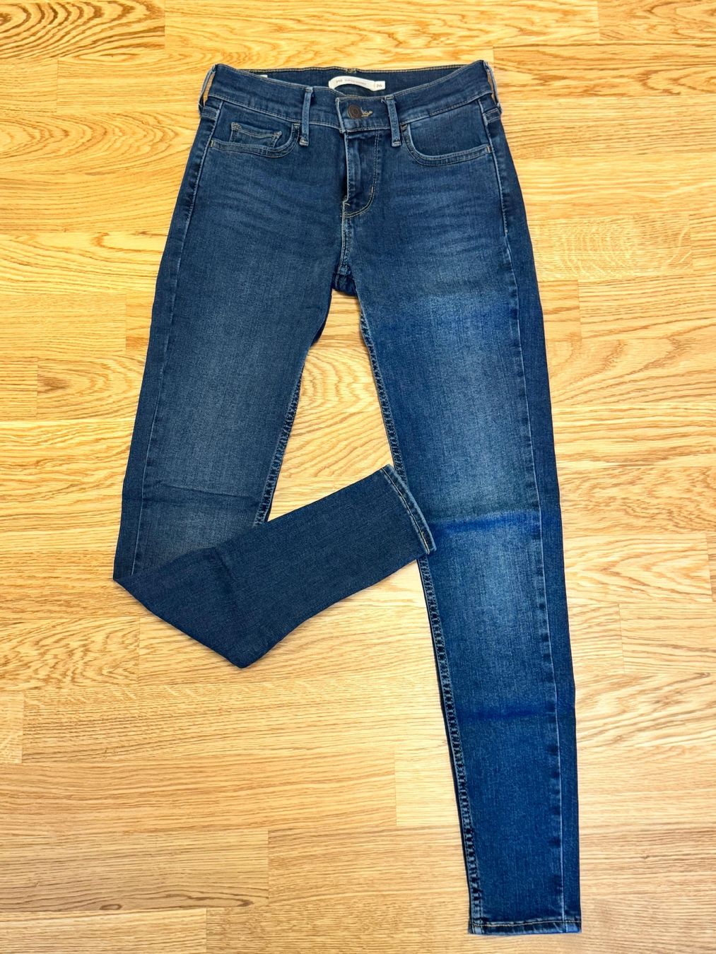 Levi's Jeans: Levis Jeans gr. 26 – Nuovo (secondo la descrizione) da Männedorf venduto da AeternusWatches
