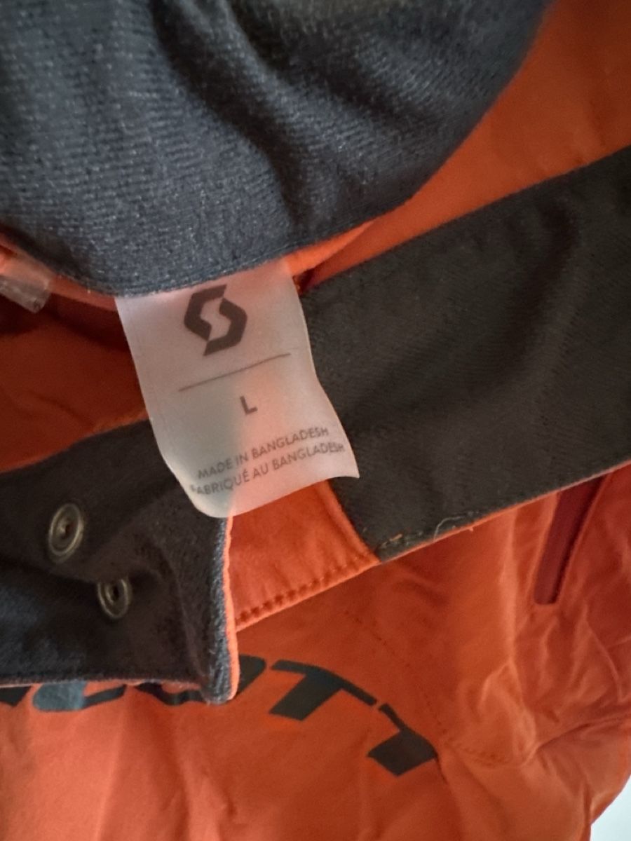Pantalons: Scott – D'occasion à Menzingen par Dali2504 1