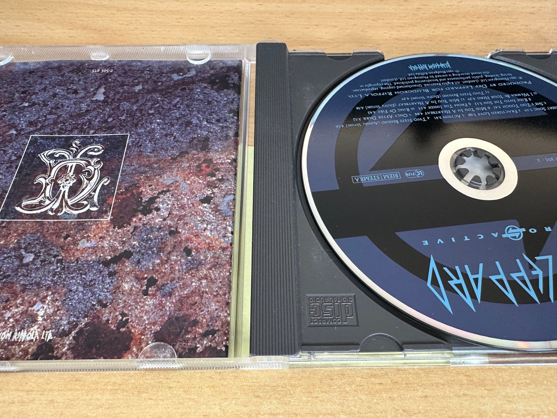 CD: Def Leppard – Retro Active – Usato da Rikon im Tösstal venduto da Alpenmutz 2