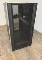APC Serverschrank / Server Rack