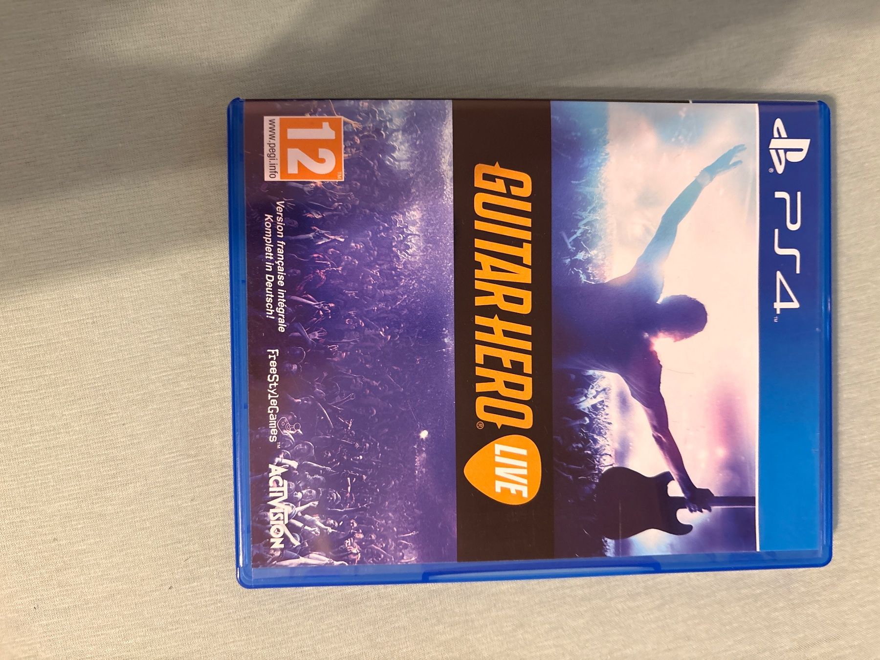 Giochi: Guitar Hero Live PS4 inkl. Gitarre – Usato da Dietikon venduto da Lidija0