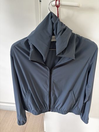 Veste légère American Vintage, taille S, couleur anthracite.