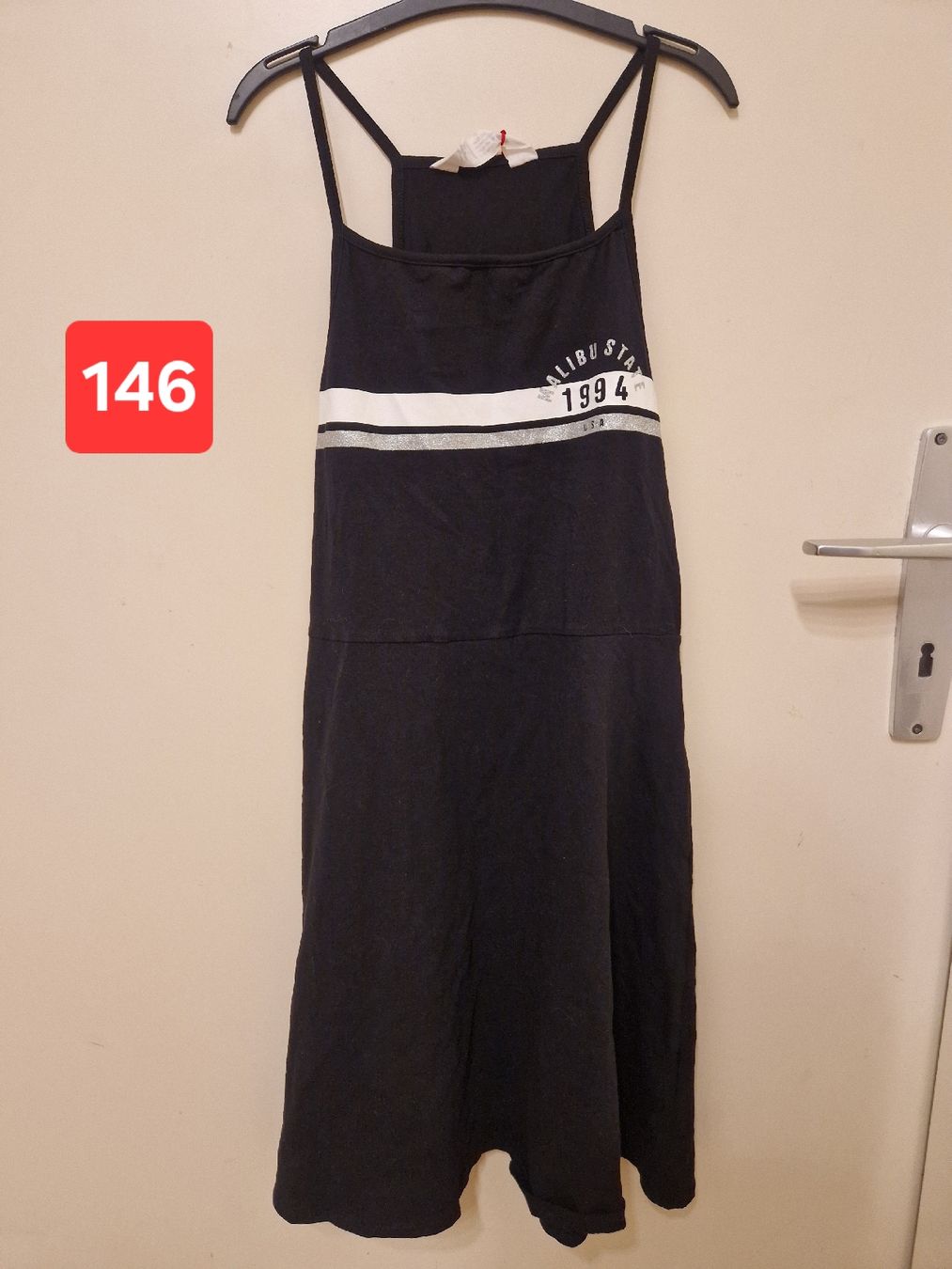 Vestiti & Gonne: robe fille taille 146 – Usato da Penthaz venduto da Sosotroc