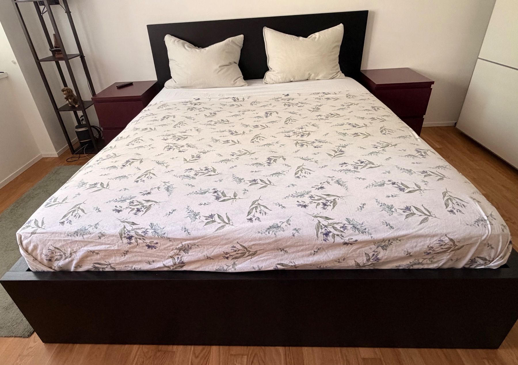 Ikea Letti: Bettgestell dunkelbraun mit Schubladen 160x200 cm – Usato da Zürich venduto da ale_2mzj 1