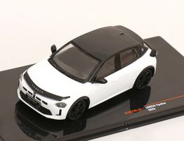 Lancia Ypsilon L21 seit 2025 weiss / schwarz    1:43 von IXO