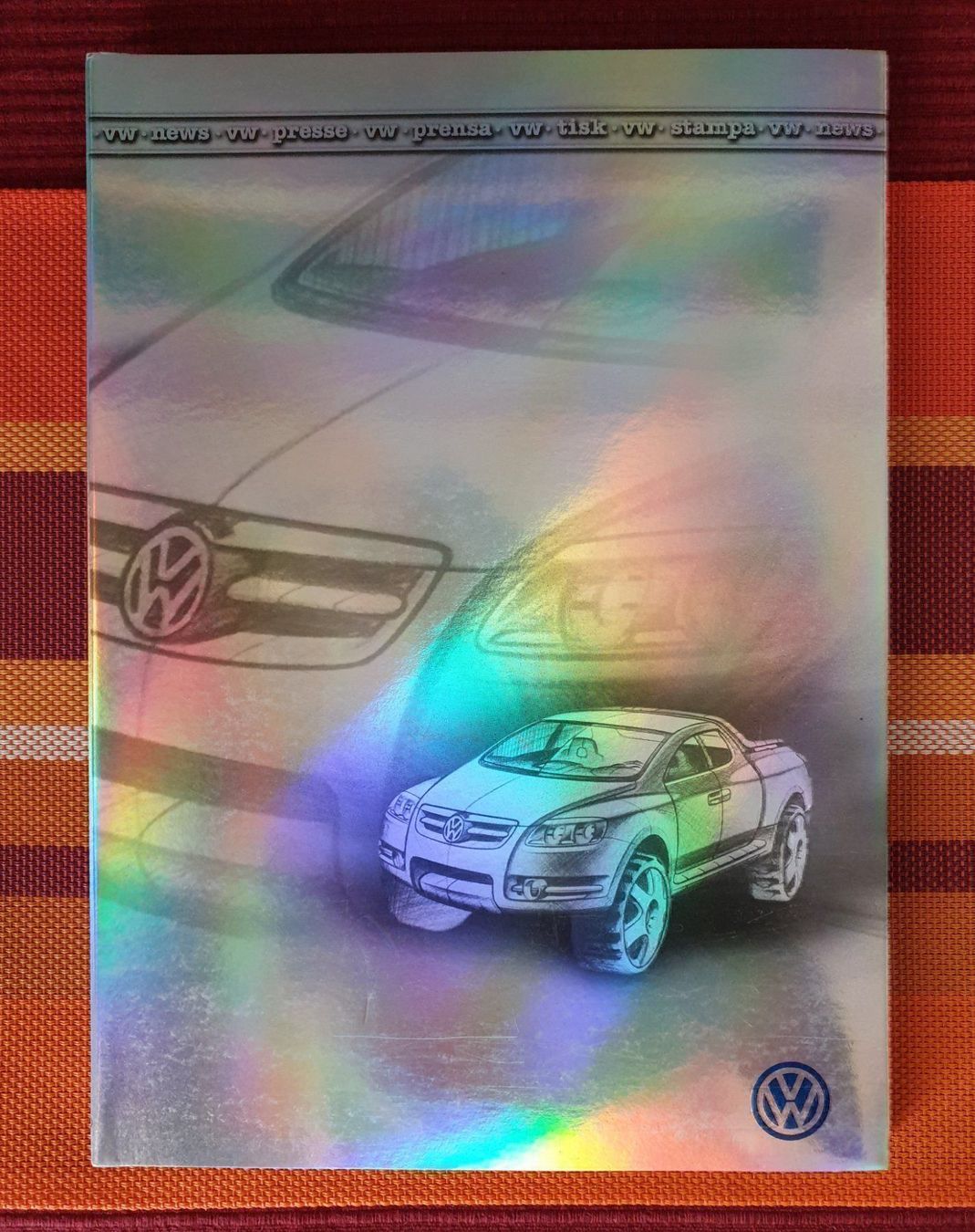Riviste & Magazine: VW TOUAREG PICK-UP - Prospekt / Pressemappe – Usato da Viganello venduto da CARLiteratur 1