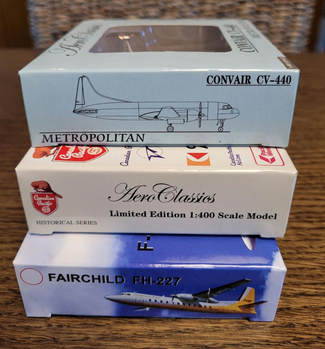 Kit di modellismo & Modellini statici: AeroClassics 1:400 Set (3x) – Nuovo e nell'imballaggio originale da Sonceboz-Sombeval venduto da ter_9rc5 4