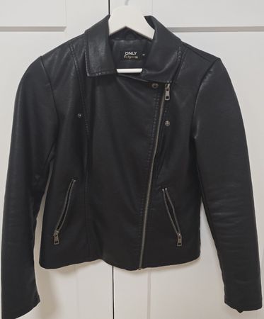 Schwarze Kunstlederjacke von ONLY – Gr. XS – Top Zustand!