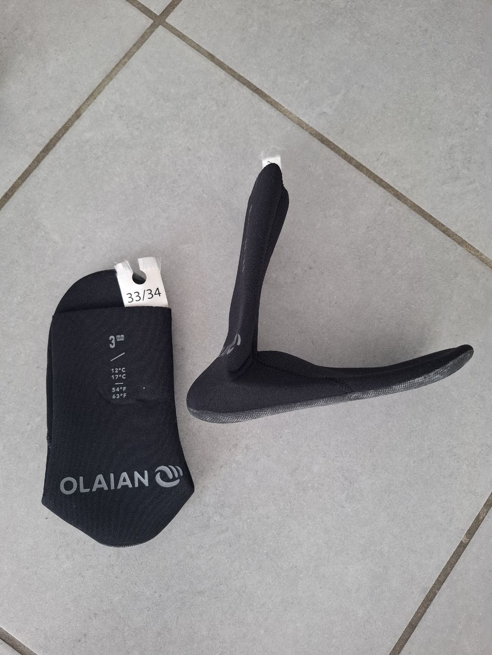 Decathlon Chaussures hommes: Chaussons néoprène – D'occasion à Tavannes par Jessica28