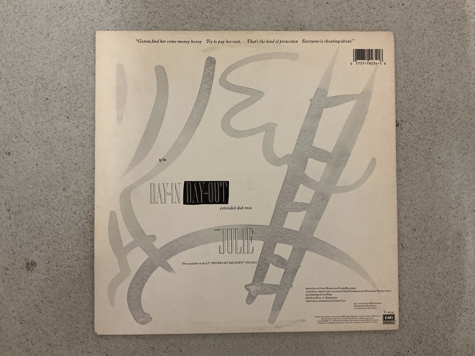 Dischi in vinile: David Bowie Maxi-Single - Day-In Day-Out – Usato da Winterthur venduto da Tumko_7_Vinyl 1