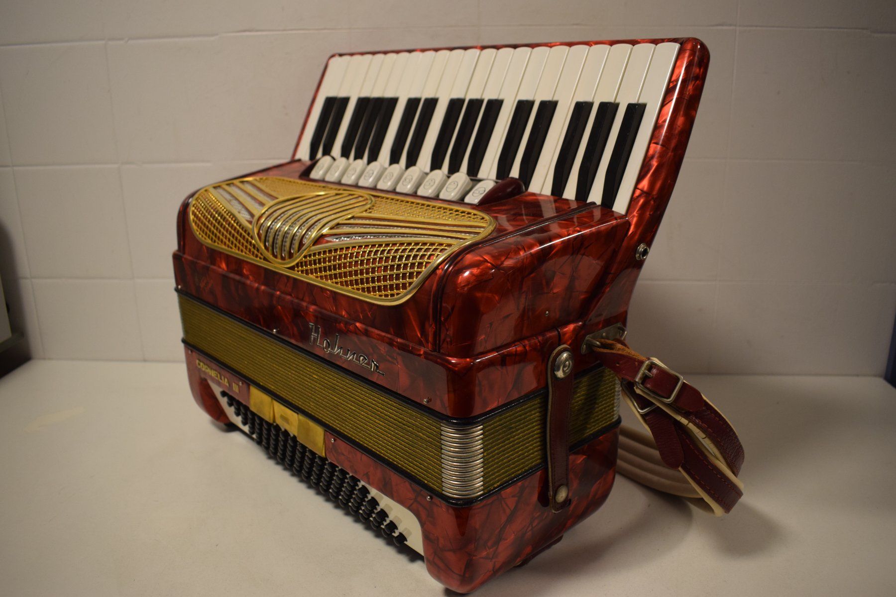 Hohner Strumenti musicali: Akkordeon chromatisch Hohner Cornelia III – Usato da Zürich venduto da baumusik 2