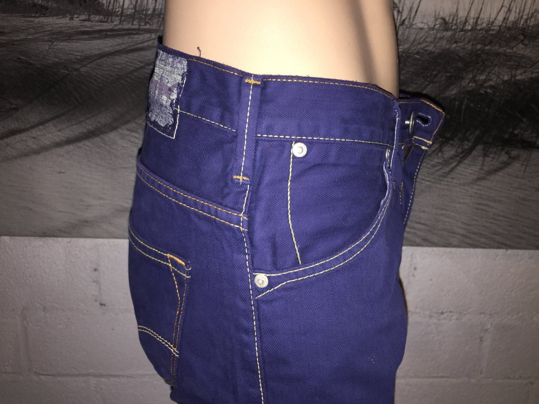 Levi's Jeans: LEVI'S 504 Short en jeans taille / Grosse 29x32 – Usato da Cossonay-ville venduto da Super-Price-Quality 3